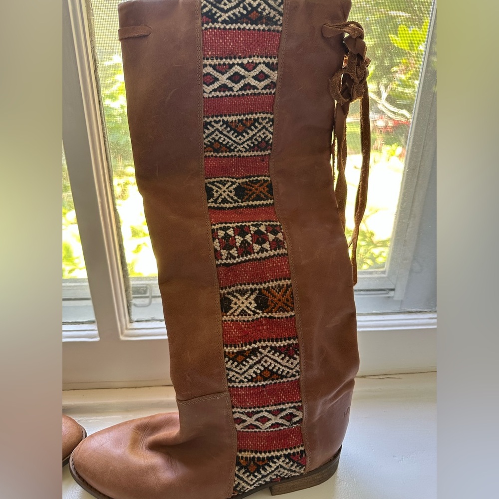 HOWST Bohemian Tan Leather Heeled Boots with Patterned Design - Picture 3 of 8